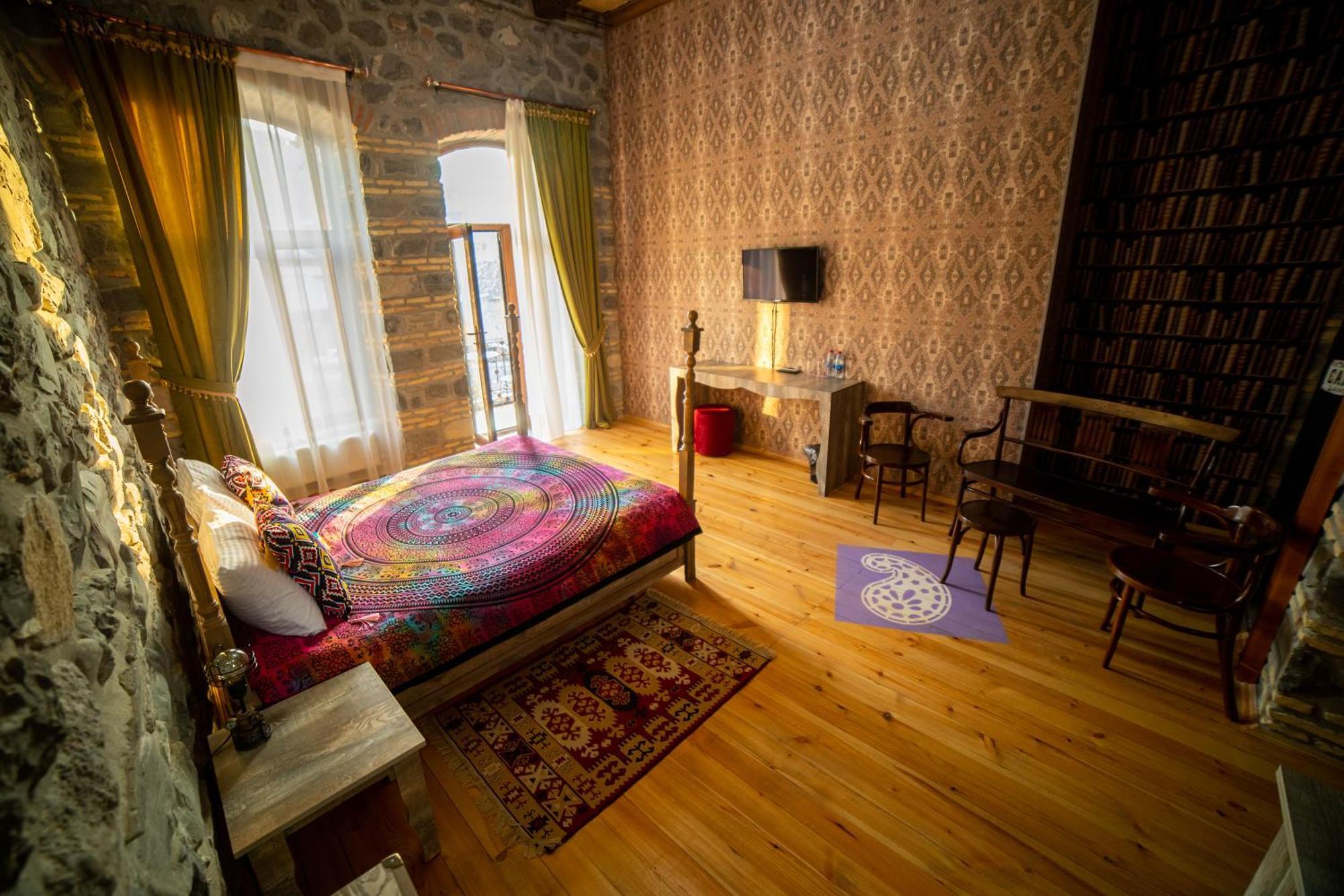 Old Town Sheki Hotel Exterior photo