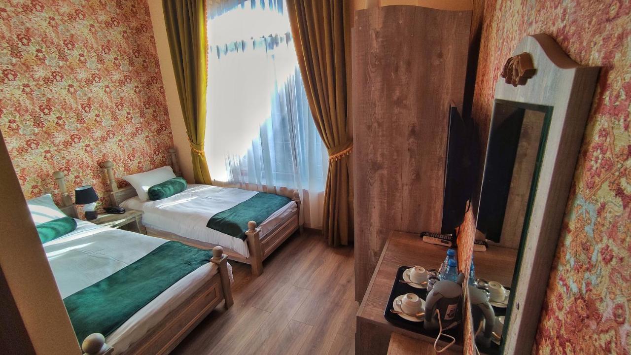 Old Town Sheki Hotel Exterior photo