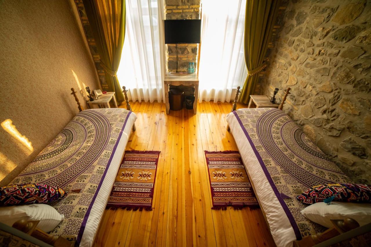 Old Town Sheki Hotel Exterior photo