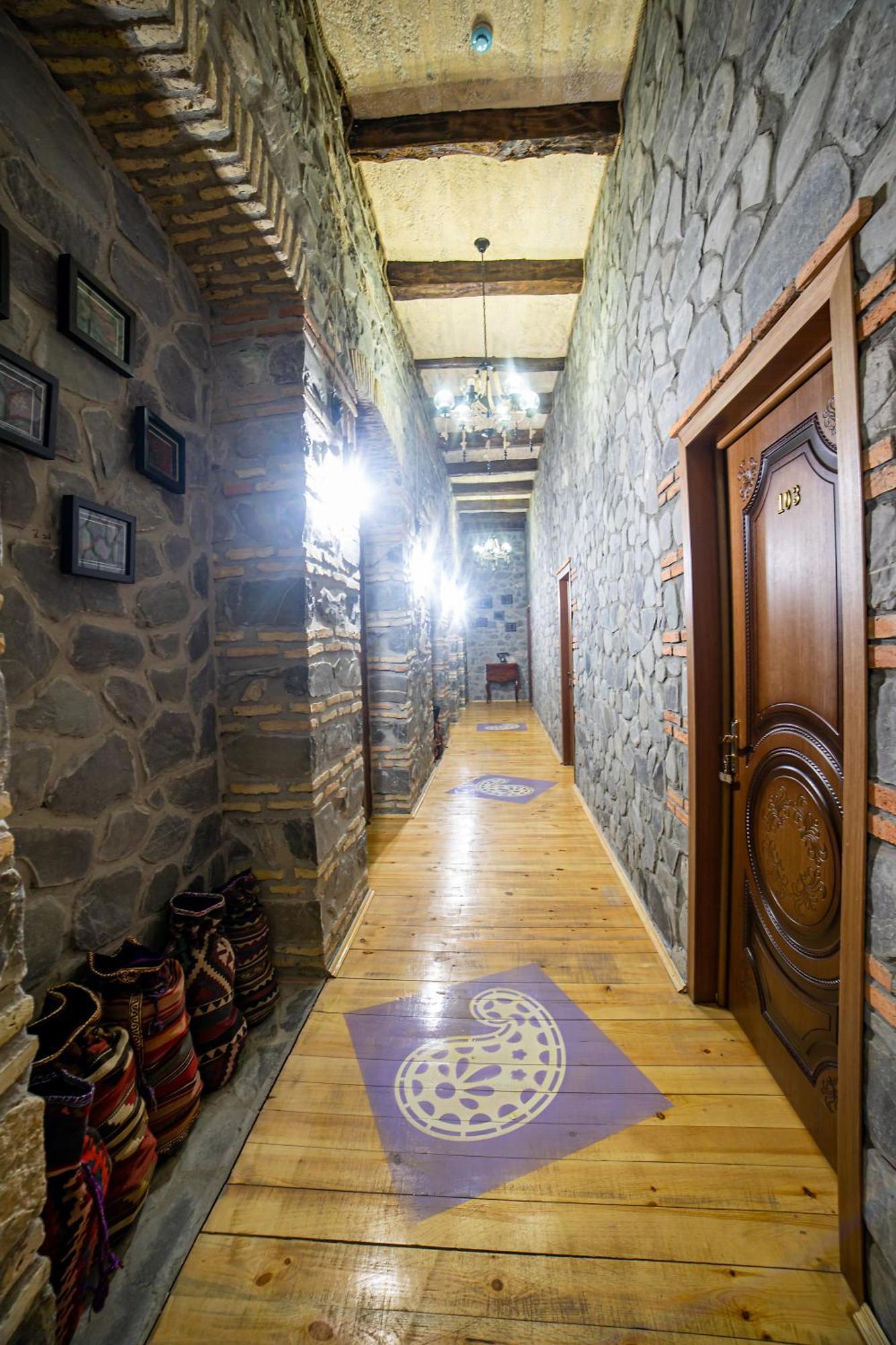 Old Town Sheki Hotel Exterior photo